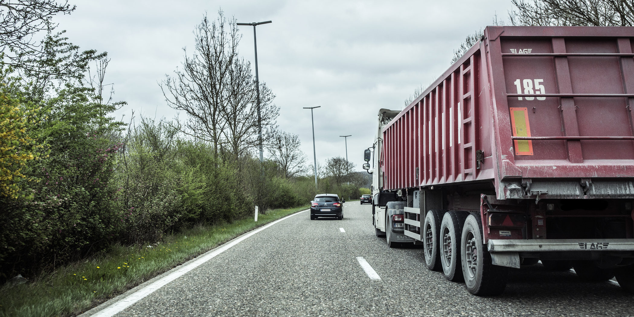 55639780-0e3e-62f6-c23f-4f3103ed4b20